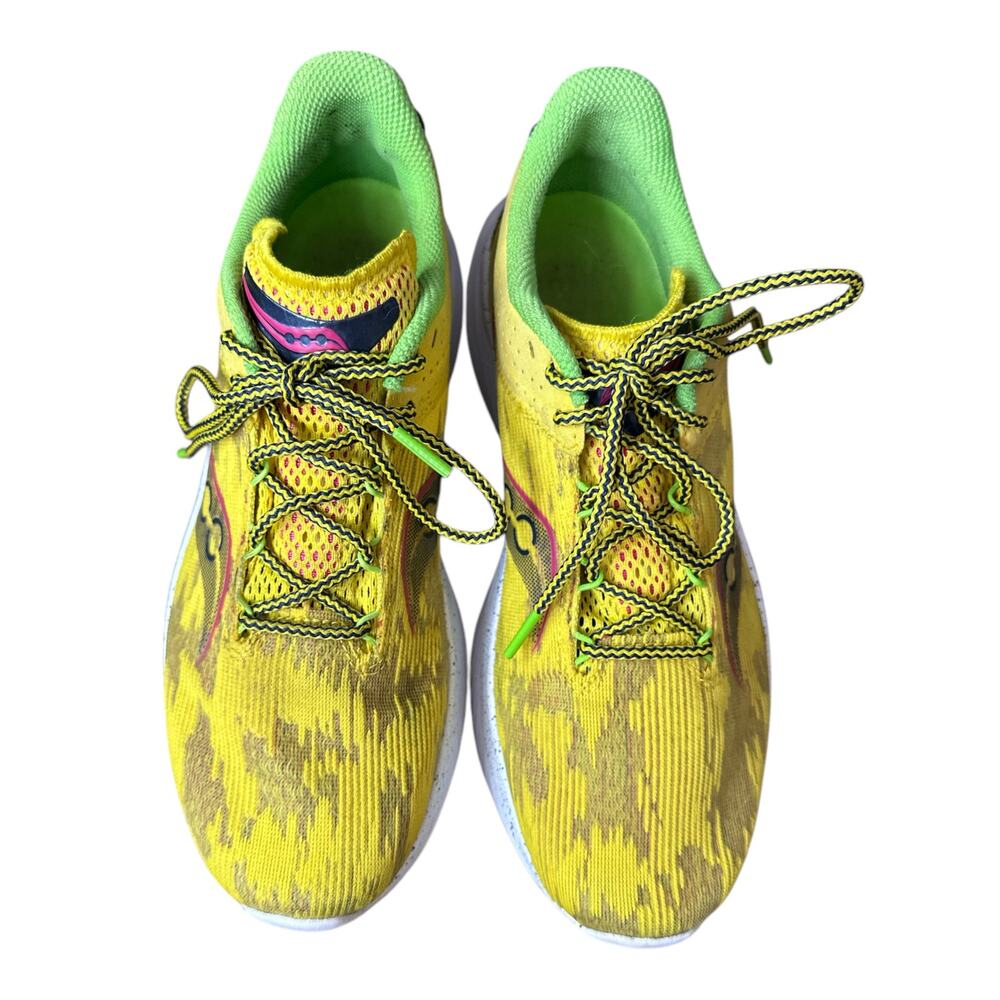 Saucony Men's Kinvara 14 Yellow Lace Up 'Otherworld' Running Sneaker Shoe Size 8 View 2